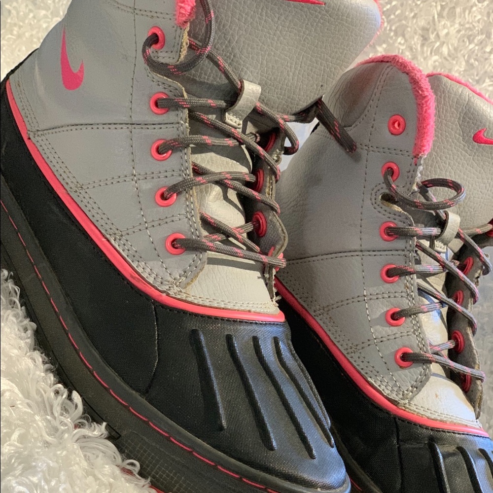 Nike Snow Boot Sneakers